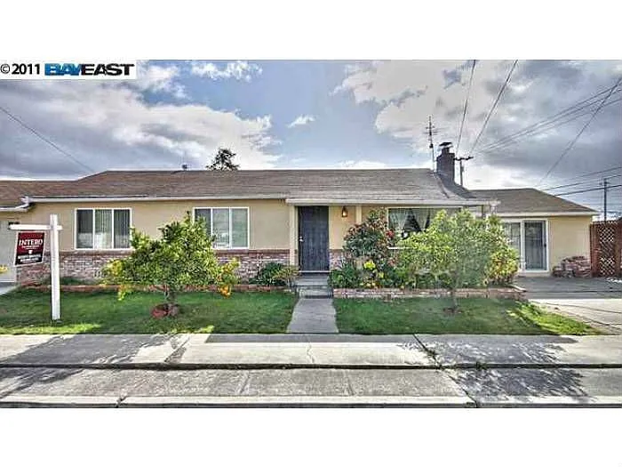 6488 Market Ave photo 1