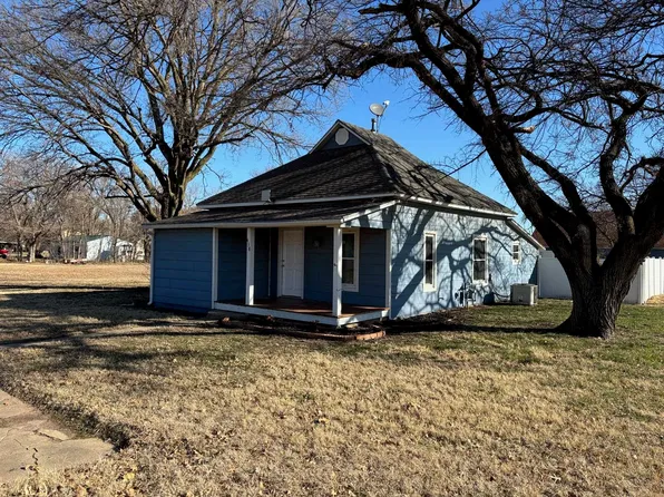 438 S Fairfield St, Norwich, KS 67118