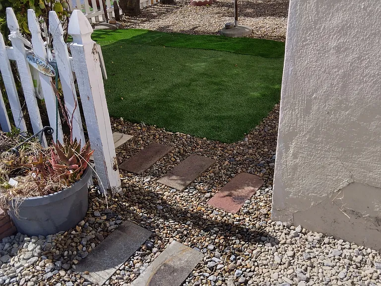 22438 Sonoma St — Photo 10