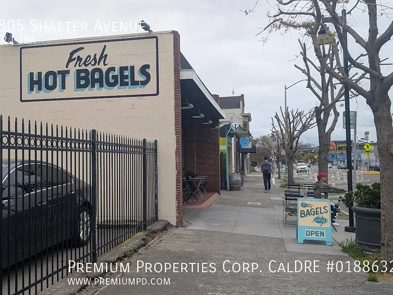 3805 Shafter Ave — Photo 36