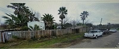 1st image of 903 11th St