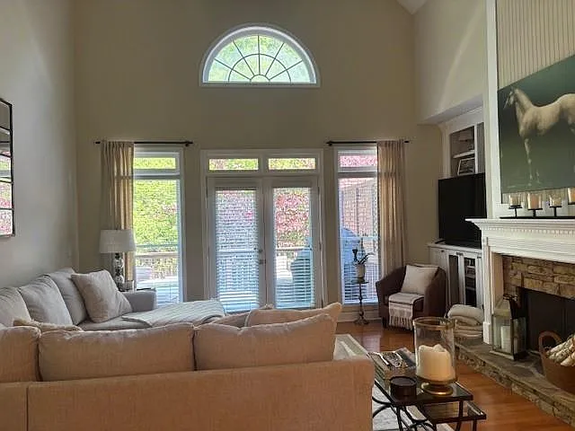 4061 Glen Vista Ct — Photo 3