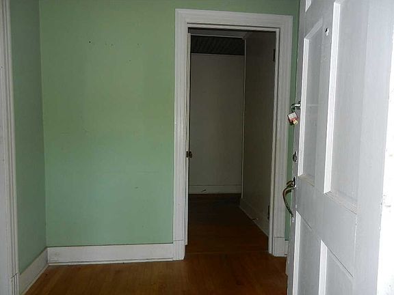 5th image of 551 W Gallatin St