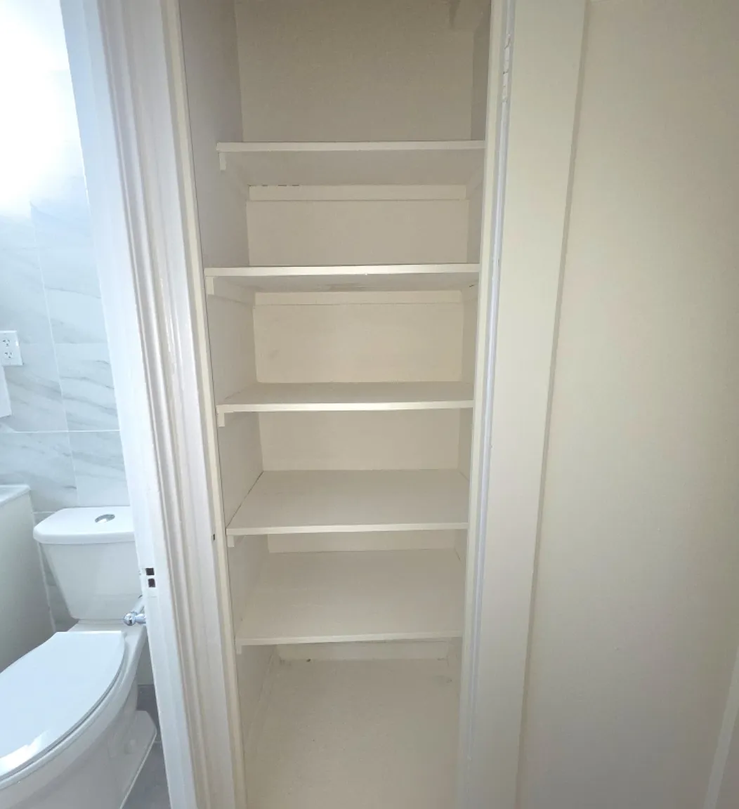 1 bed, 835 sqft, $2,215 — Photo 2