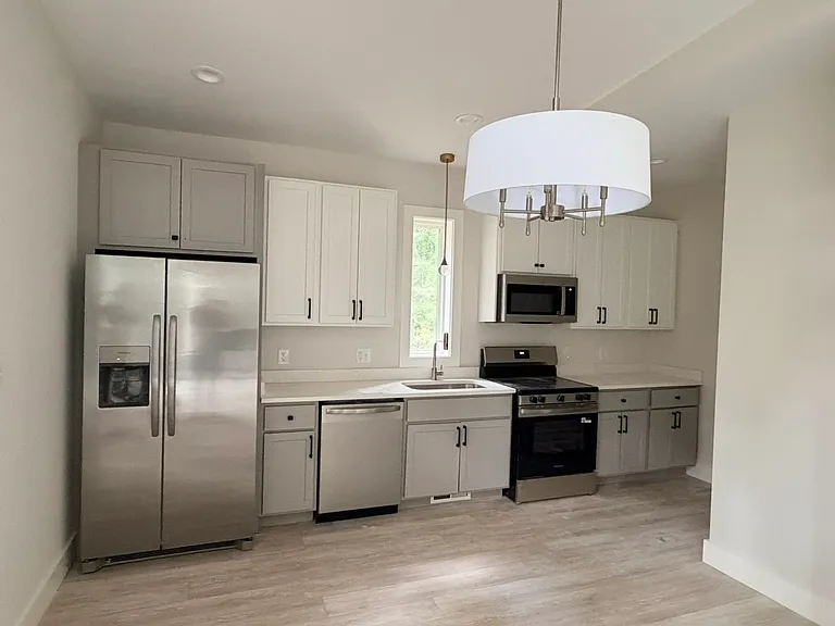 3219 Cranehill Dr — Photo 4