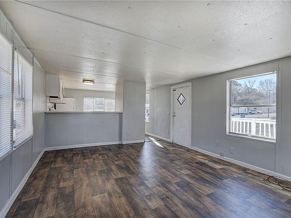 4th image of 42 Tency Ln NE