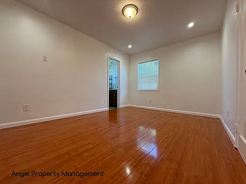 10724 Bancroft Ave Photo 1
