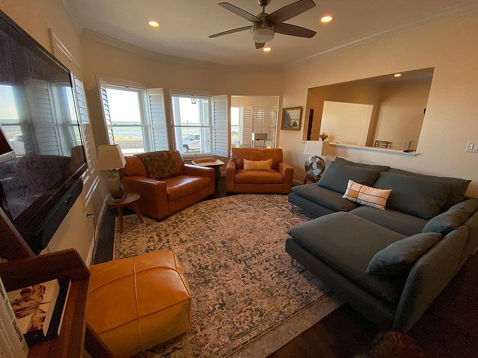Living room has ocean views.