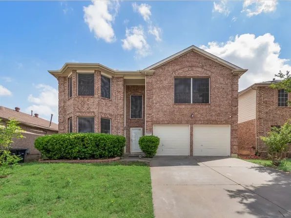 2917 Gentilly Ln, Fort Worth, TX 76123
