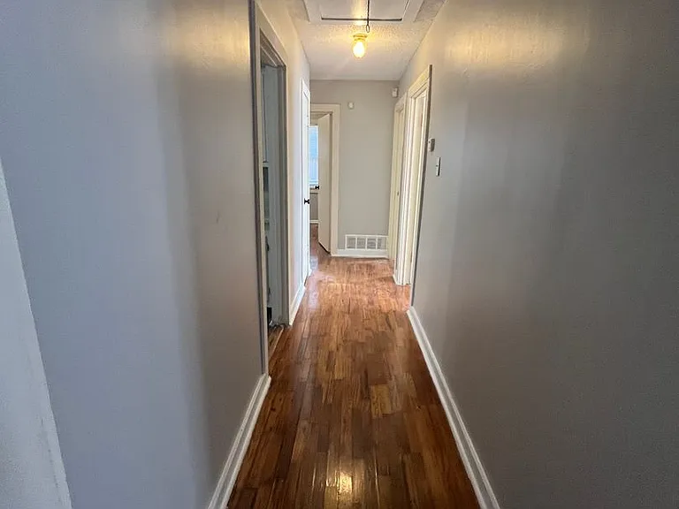 2206 Hillside Ave — Photo 6