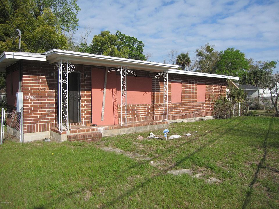 1st image of 1746 Spires Ave