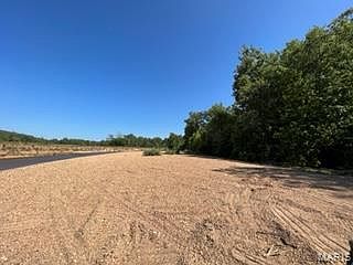 5th image of 2 Cedar Dr