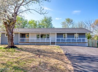 4304 NW Strolling Rd, Knoxville, TN 37912