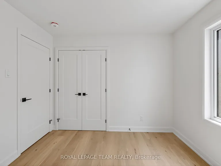 608 Tweedsmuir Ave #A — Photo 21