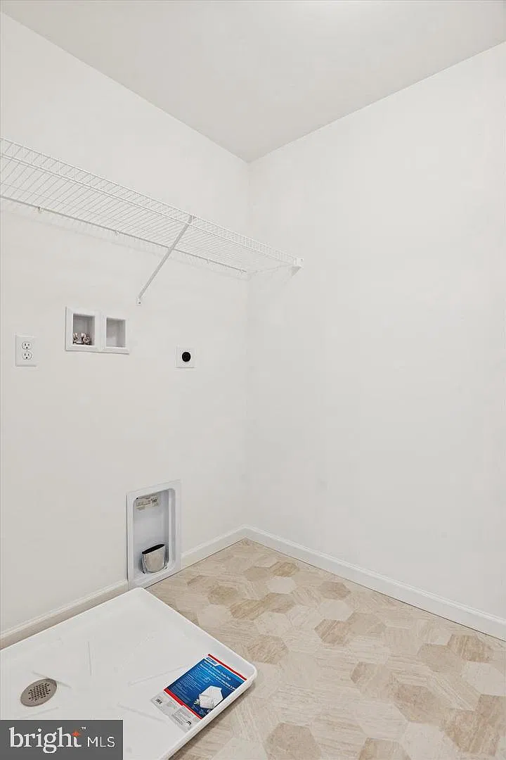 3 bed, 2.5 bath, 2000 sqft, $2,800 — Photo 3
