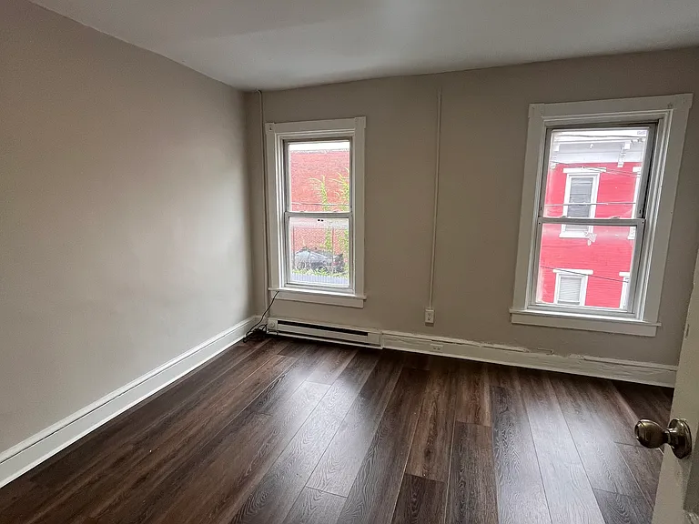 729 McIlvain St — Photo 10