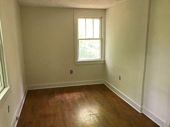 5th image of 406 Elizabeth Ave