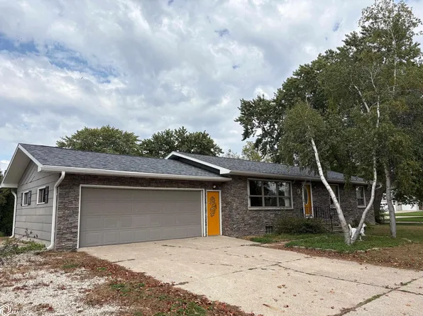 2001 22nd St, Emmetsburg, IA 50536