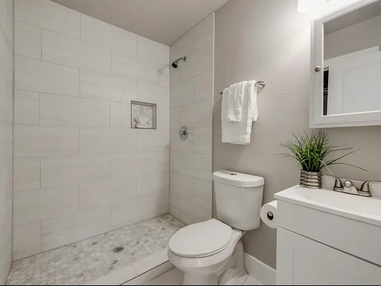 1215 Fannin St — Photo 7