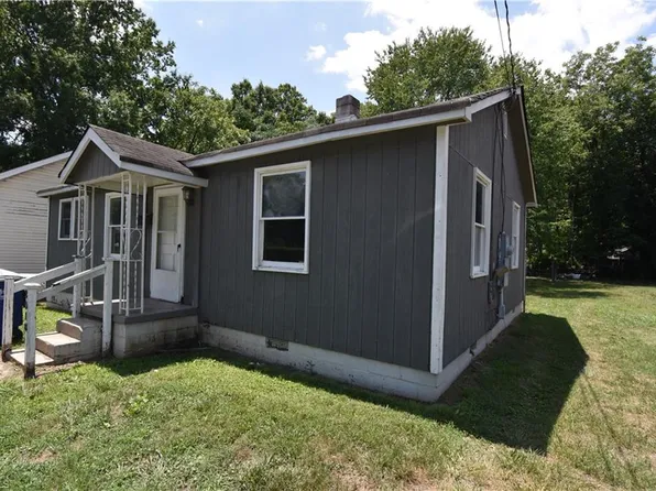 2016 Bertha St, Winston Salem, NC 27107