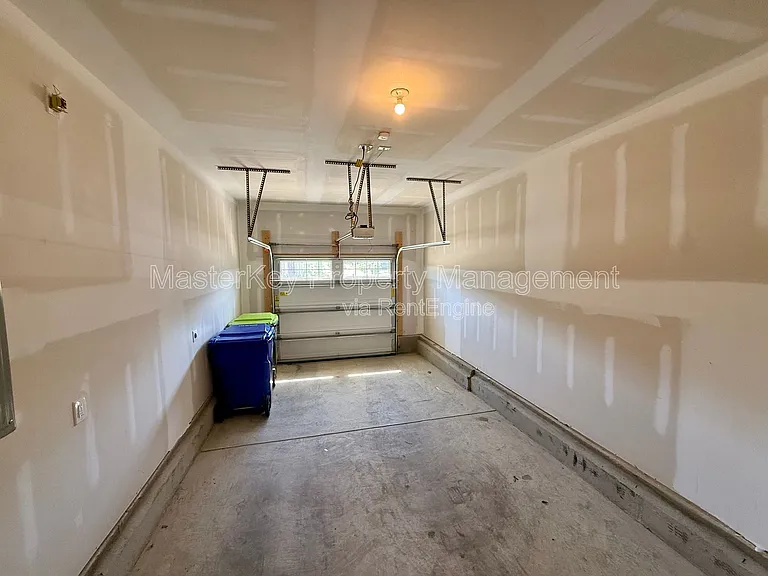 181 Millennium Dr — Photo 15