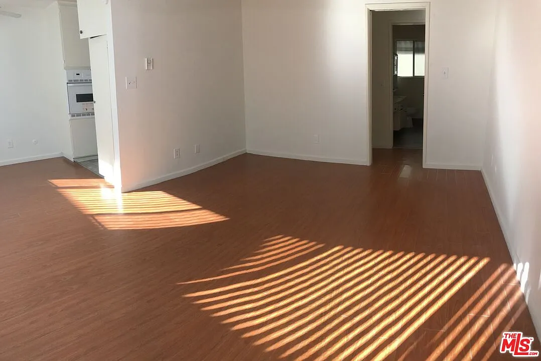 1 bed, 1.0 bath, 1000 sqft, $1,600 — Photo 4