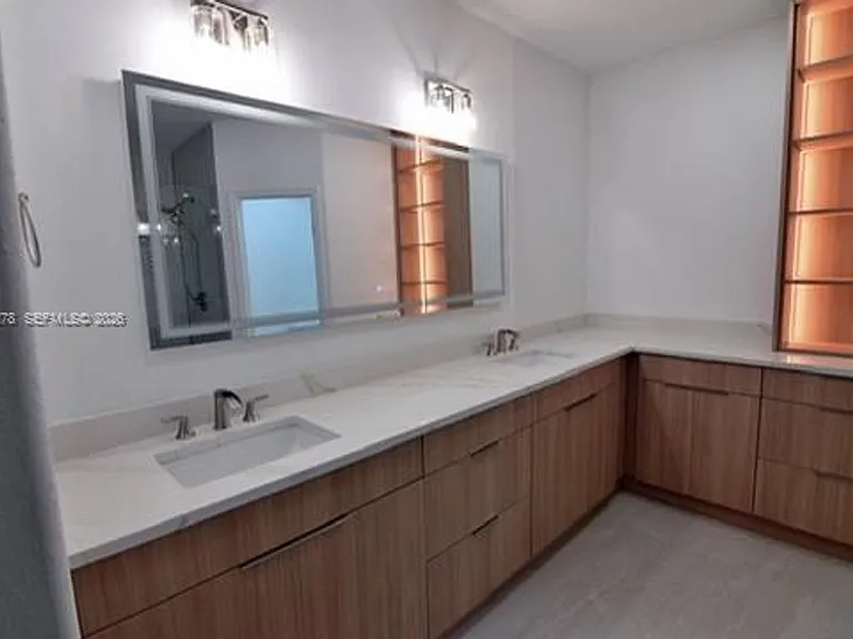 5527 NW 113th Ave #Townhouse 5527 — Photo 14