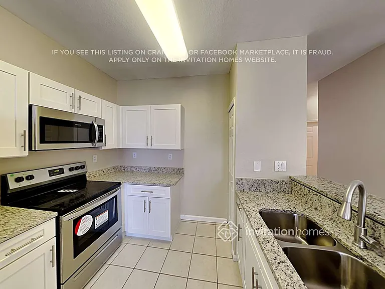 6356 SW 165th Pl — Photo 8