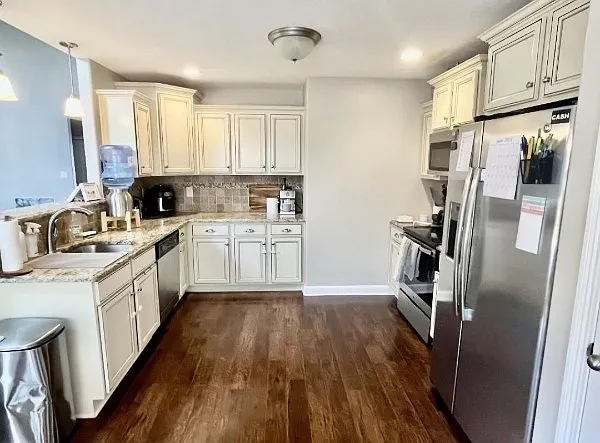 3781 Windhaven Dr — Photo 5