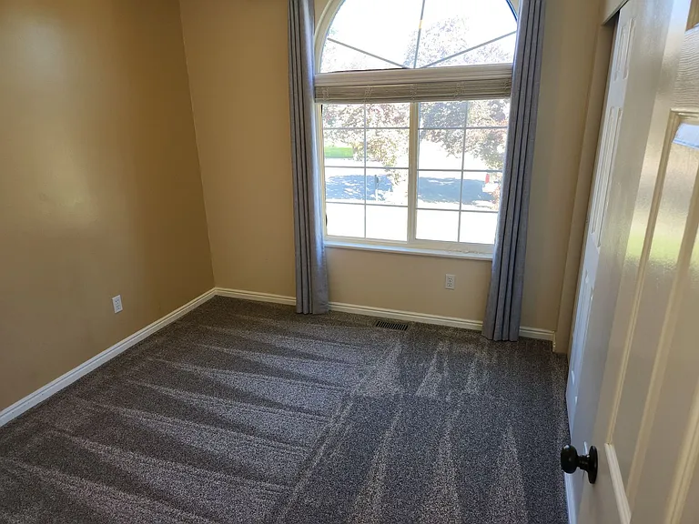 496 W 100 N — Photo 10