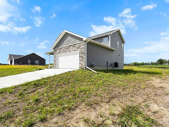 2nd image of 5744 Wall St