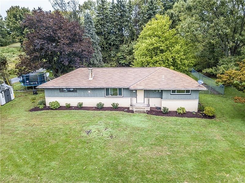 Welcome home to 468 Fairlane Blvd!