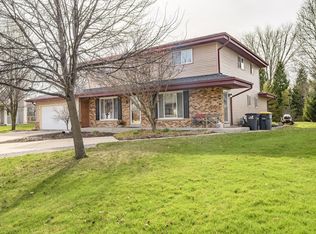 1600 Stardust DRIVE, Waukesha, WI