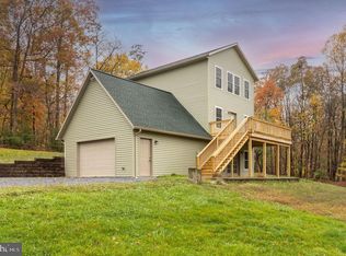 687 Polecat Rd, Landisburg, PA 17040