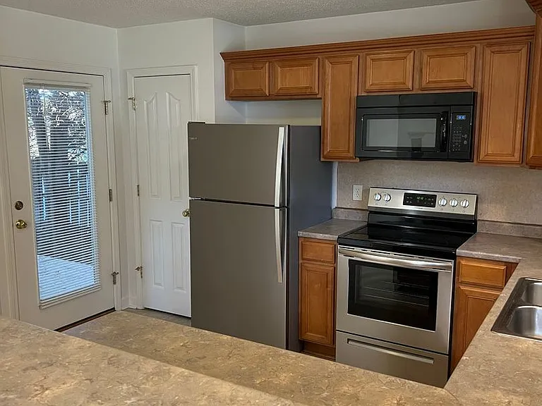 203 Clusters Cir — Photo 2