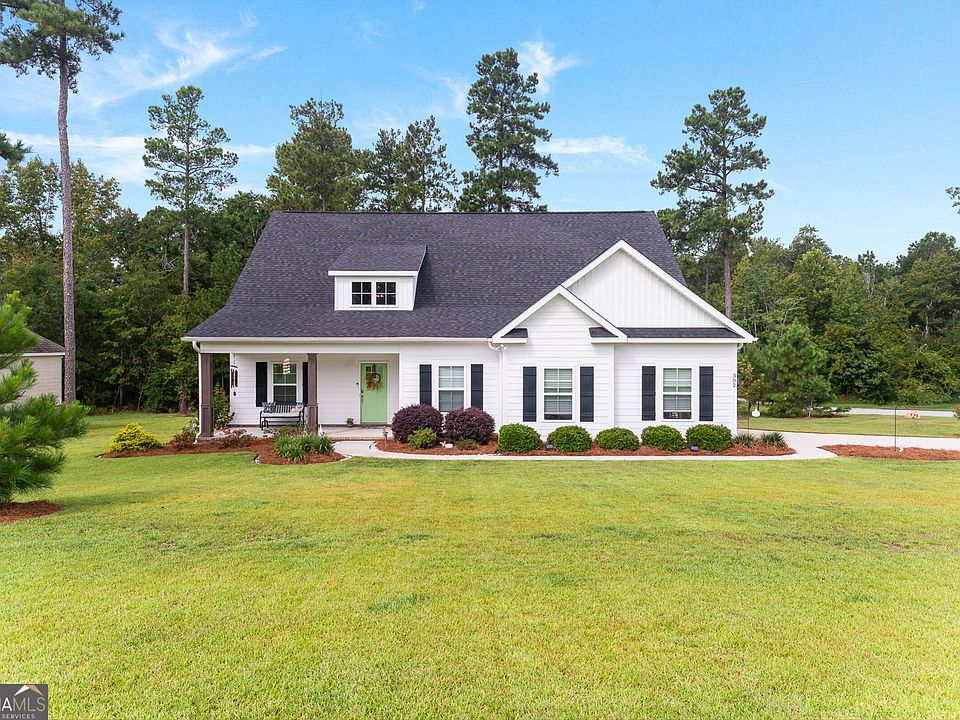 1st image of 302 Brighton Way