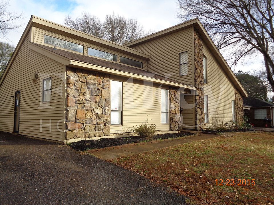 1st image of 6220 Holly Park Dr