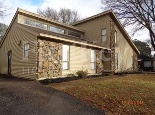 6220 Holly Park Dr, Memphis, TN 38141