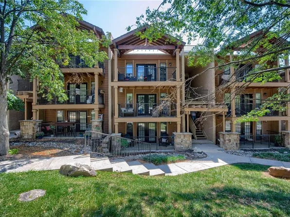 4727 Jarboe St APT 53, Kansas City, MO 64112