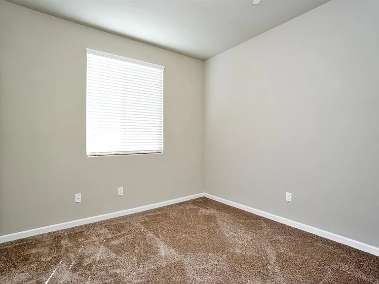 3742 Pontiac Ave — Photo 19