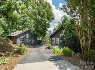 155 Crabapple Ln, Asheville, NC 28804
