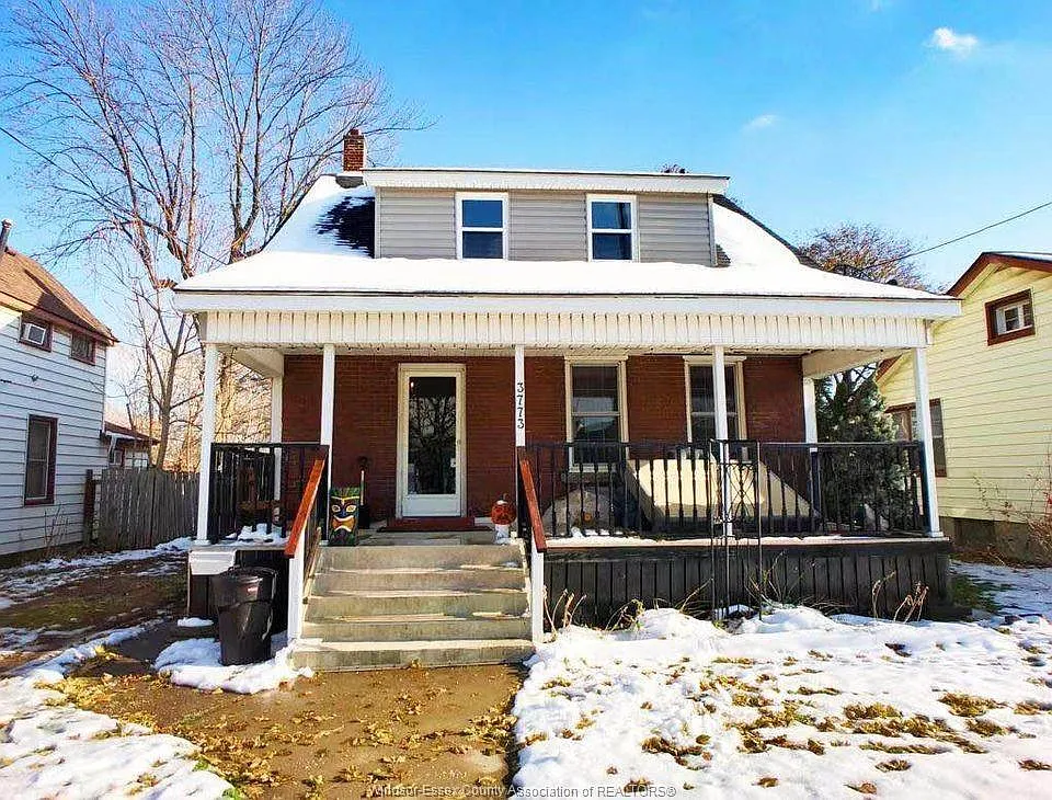 Building Photo - 3773 Peter St #UPPER
