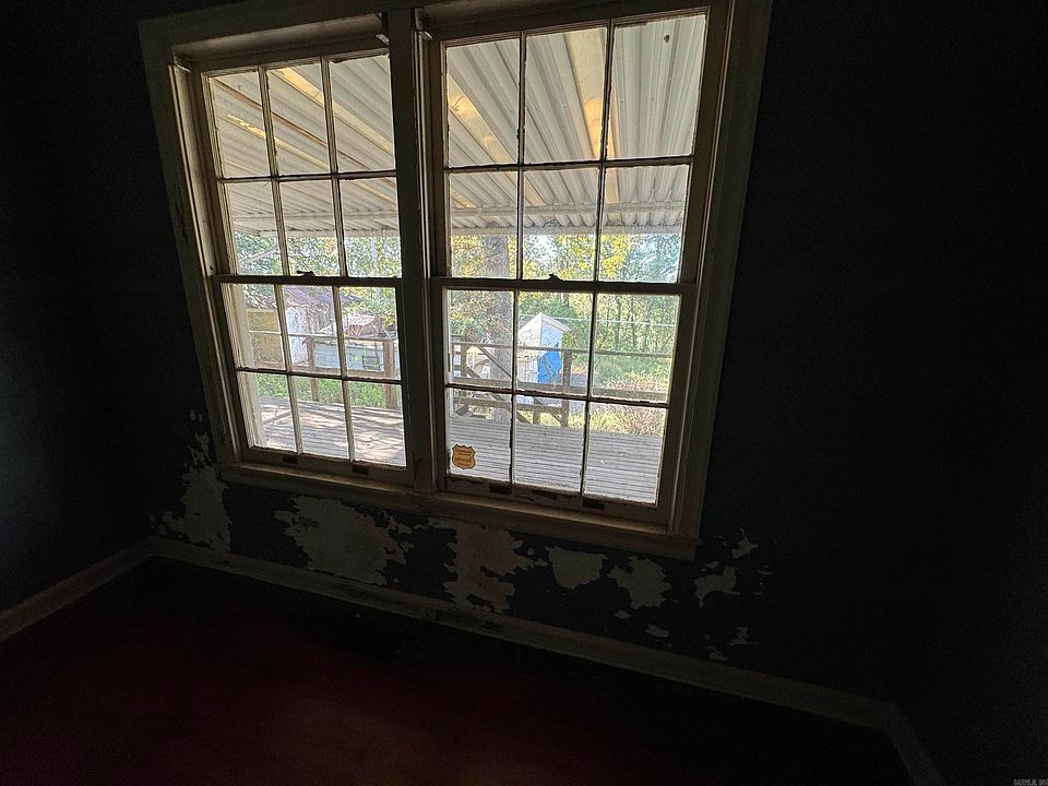 22nd image of 3619 Ridge Rd
