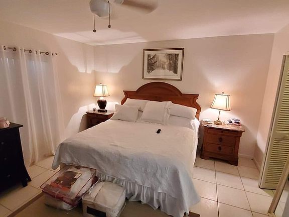 4th image of 111 SE 7th Ave APT B