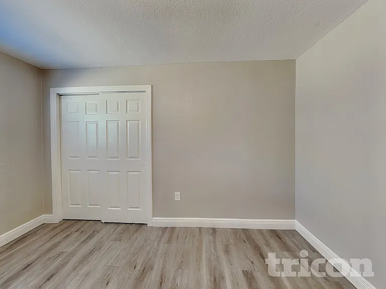 8307 N Elmer St — Photo 12