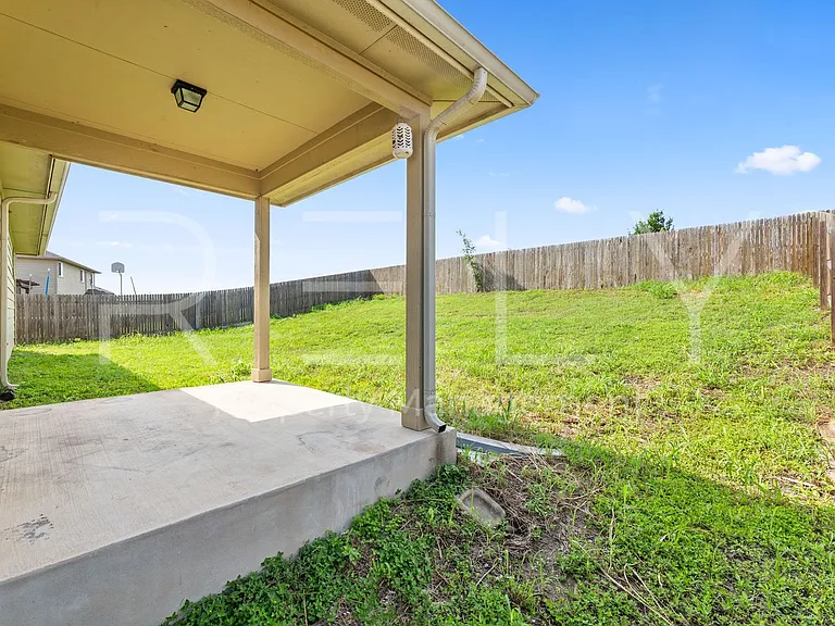 146 Leon River Loop — Photo 34