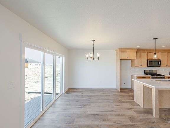 4th image of 4442 N Castle Rd #125