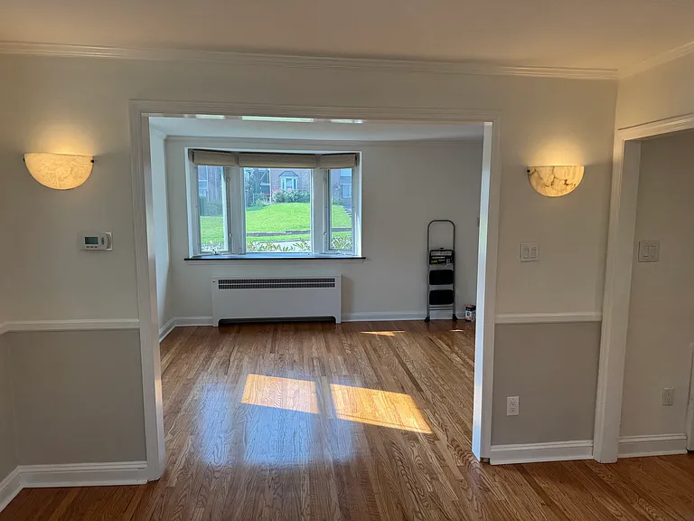 213 Walnut Hill Ln — Photo 4