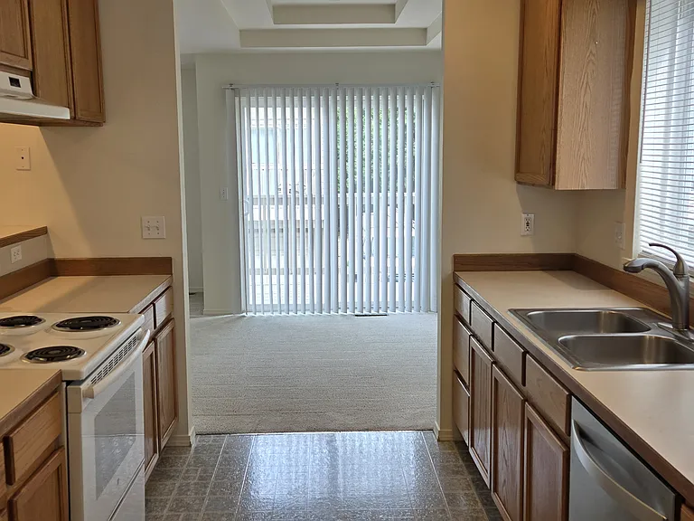 620 SW 155th St #4A — Photo 5