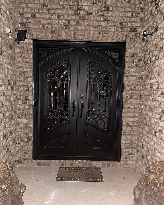 2nd image of 125 Fairmont Trce